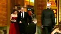 Ajang penghargaan bagi para pemain teater AS, Tony Awards kembali digelar. Scarlett Johansson, Denzel Washington, dan Catherine Zeta Jones adalah sebagian nama-nama peraih penghargaan. 
