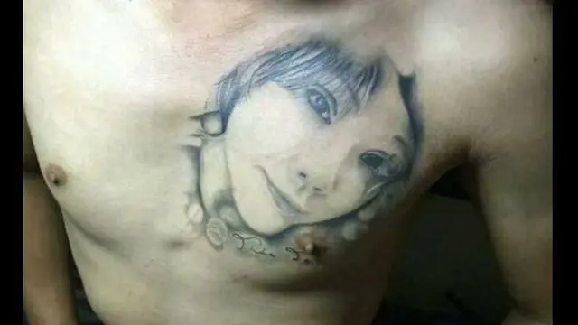 [Bintang] Ini yang Terjadi kalau Sudah Terlanjur Tato Wajah Mantan Pacar di Tubuh