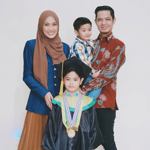 8 Anak Artis Ini Sudah Hafal Al-Qur’an di Usia Belia, Diajarkan Sejak Kecil