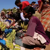 Pasar barter di Lamalera, Lembata, Nusa Tenggara Timur. (Sumber Foto: Vidio.com)