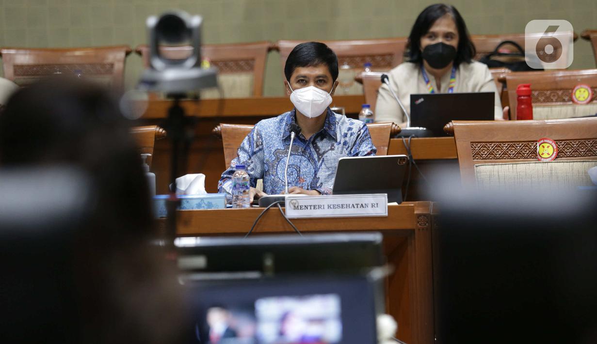 Wakil Menteri Kesehatan Dante Saksono Harbuwono mengikuti rapat kerja dengan Komisi IX DPR di Kompleks Parlemen, Senayan, Jakarta, Senin (23/5/2022). Rapat membahas kondisi terkini kasus hepatitis akut dan langkah-langkah penanganannya dan membahas persiapan transisi pandemi menuju endemi termasuk penanganan emerging desease. (Liputan6.com/Angga Yuniar)