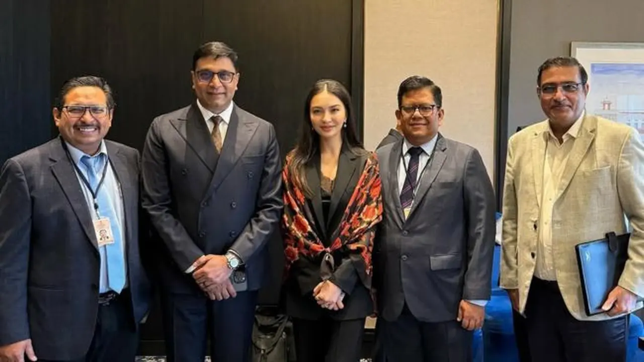 Potret Raline Shah Lakukan Kunjungan Kerja ke India (credit: instagram/ralineshah)