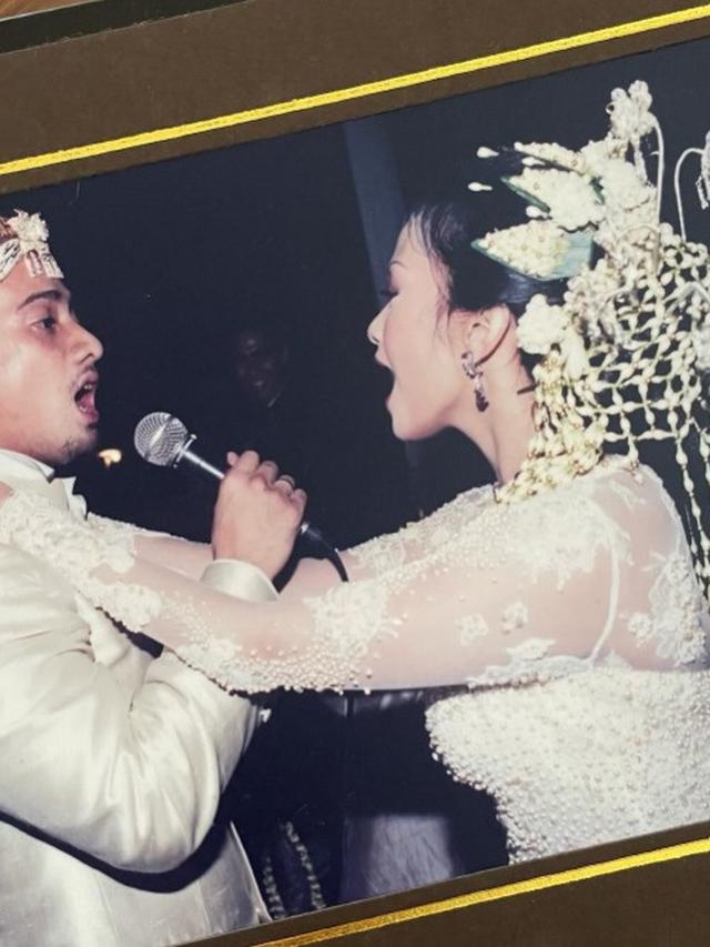 Potret Ersa Mayori dan suami bahagia (Sumber: Instagram/ersamayori)