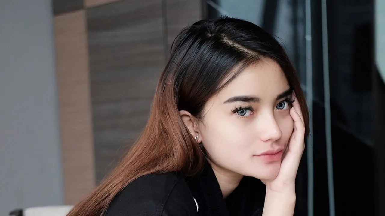 8 Pesona Nabilla Aprillya Mantan Atta Halilintar, Diduga Alami Penganiayaan
