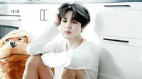 Memiliki kemiripan seperti Pangeran Eric di The Little Mermaid. Salah satu personil boy group BTS, Jimin seringkali dianggap cocok untuk memerankan sosok Pangeran Eric. (Liputan6.com/IG/bighit_exhibition)