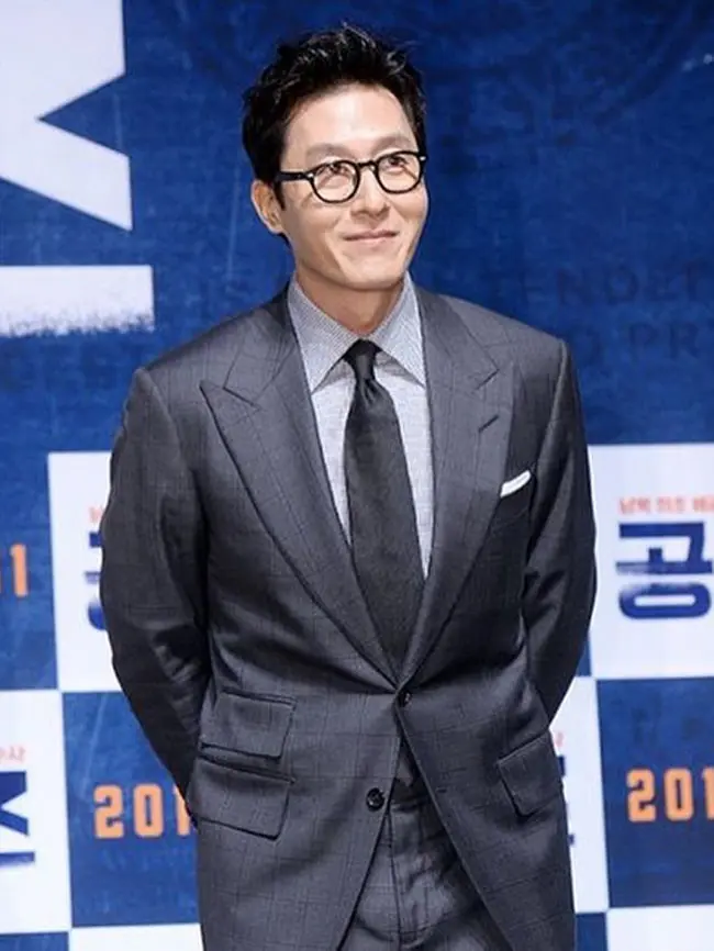 Kabar meninggalnya Kim Joo Hyuk ini menjadi hantaman keras dan pastinya membuat Lee Yoo Young sangat terpukul. Saat mendapat kabar, Lee Yoo Young sedang  menjalani syuting variety show Running Man. (Instagram/kimjoohyuk_fan)