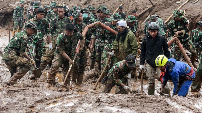 Kronologi 23 Marinir Tertimpa Longsor di Cisarua, Empat Orang Ditemukan Meninggal