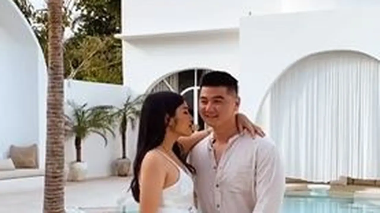 Umumkan Hamil Anak Kedua, Ini 6 Momen Manis Chef Arnold dan Istri