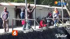 Wisata Telaga Sarangan kembali dibuka, imbauan terkait disiplin protokol kesehatan, serta fasilitas tempat duduk juga telah dibatasi. Di area wisata alam ini, protokol kesehatan tetap dijalankan, seperti dilakukan pengecekan suhu tubuh di pintu masuk...