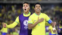 Andrey Santos (kanan) juga menjadi pencetak gol terbanyak Piala Amerika Selatan U-20 2023 dengan enam gol. Ia punya label yang lebih mentereng, mengingat ia baru saja direkrut Chelsea pada 6 Januari 2023. (AFP/Daniel Munoz)