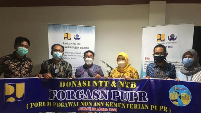 Forum Nasional Pegawai Non ASN (Forgasn) Kementrian PUPR Berikan Bantuan Bagi Korban Banjir NTT. (Jumat, 16/04/2021). (Dokumentasi).