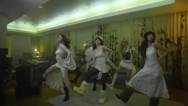 MV \'HOT\' LE SSERAFIM. (credit:youtube.com/@HYBELABELS)