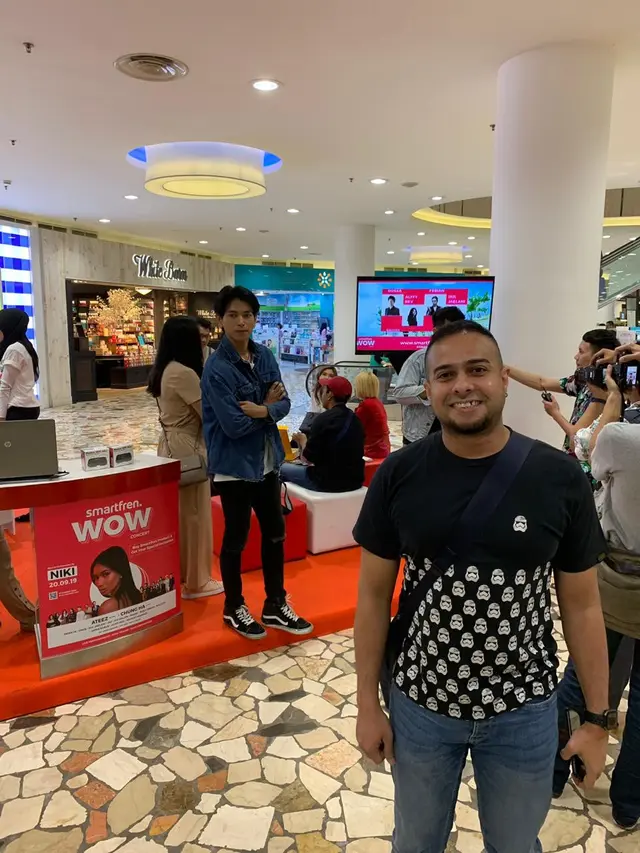 VP Integrated Marketing Communications Smartfren Iqbal Asseweth saat ditemui di Senayan City (14/9/2019)