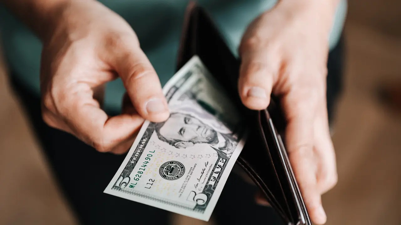 Urusan Finansial dan Pendapatan