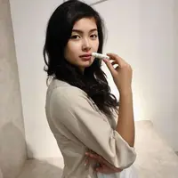 Mencoba move on dari berita gugatan cerai Ahok, simak foto-foto kece Elisa Jonathan aja yuk… (Foto: Instagram/Elisa Jonathan)