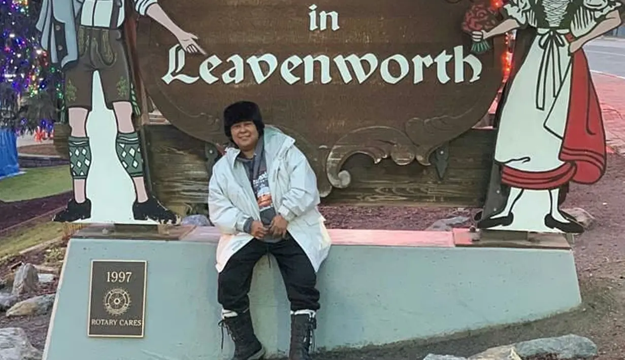 <p>Jaket tebal yang tak pernah ektinggalan, ia padukan dengan kaus abu-abu serta jeans gelap. Penampilannya semakin berkesan boyish dengan pakai boot hitam. (Liputan6.com/IG/@sutykarno)</p>