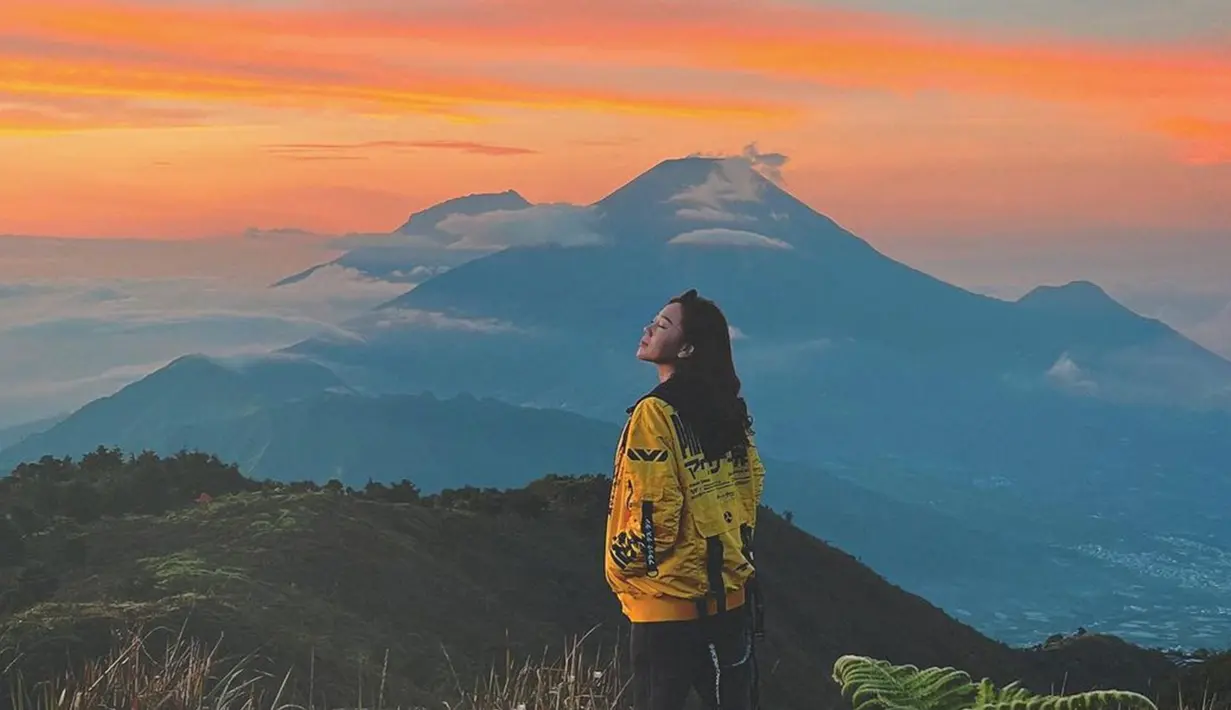 Melalui akun Instagram, Wendy Walters memang diketahui memiliki hobi olahraga. Bahkan, dirinya juga menjajal untuk mendaki gunung sebagai salah satu hobi barunya. (Liputan6.com/IG/@wendywalters)