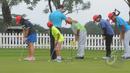 20 pegolf junior ikuti ‘coaching clinic’ bersama pelatih Joe Glynn dari Leadbetter Golf Academy (LGA) Indonesia, Jakarta, Minggu (15/3/2015). Kegiatan ini untuk menyambut CIMB Niaga Indonesia Masters 2015 pada 23 April 2015 (Liputan6.com/Herman Zakharia)