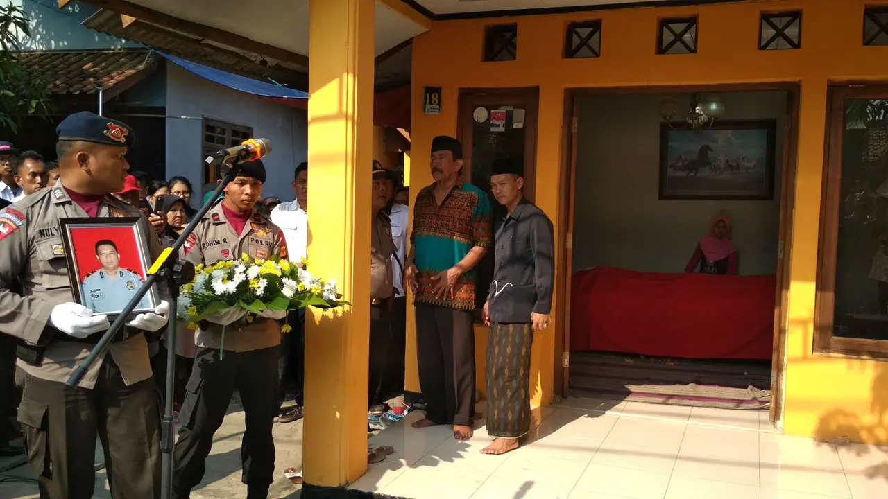 Firasat Keluarga Anggota PJR Polda Jabar Korban Penembakan di Tol Pejagan Cirebon