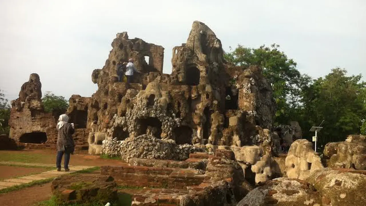 20151225-Libur Natal-Gua Sunyaragi-Cirebon