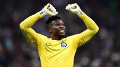 Andre Onana yang baru saja didatangkan Manchester United dari Inter Milan pada bursa transfer pemain musim panas 2023/2024 tercatat menjadi kiper Afrika kelima yang berlaga di Premier League sejak era Premier League dimulai pada 1992/1993. Berikut 4 pendahulu Andre Onana sebagai kiper asal Afrika yang pernah berlaga di Premier League. (AFP/Gabriel Bouys)