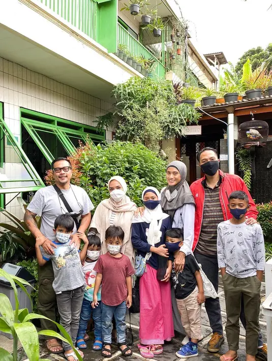 Potret Kompak Enno Lerian dengan Mantan Suami (Instagram/ennolerian_)