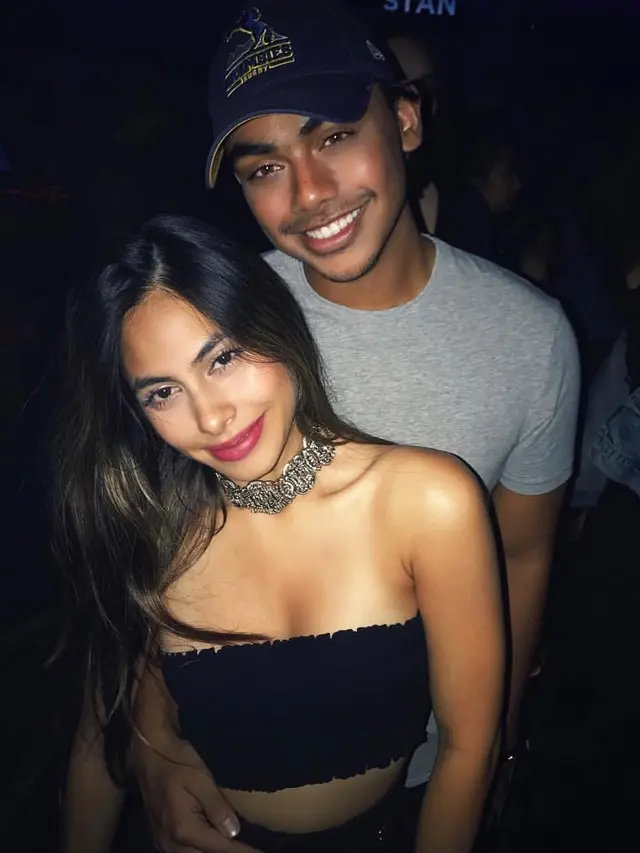 [Bintang] 8 Potret Kebersamaan Valerie Thomas dan Rafi Haikal