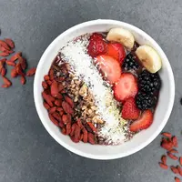 Intip beragam manfaat baik dari goji berry untuk kesehatan tubuh./ Photo by Sambazon on Unsplash