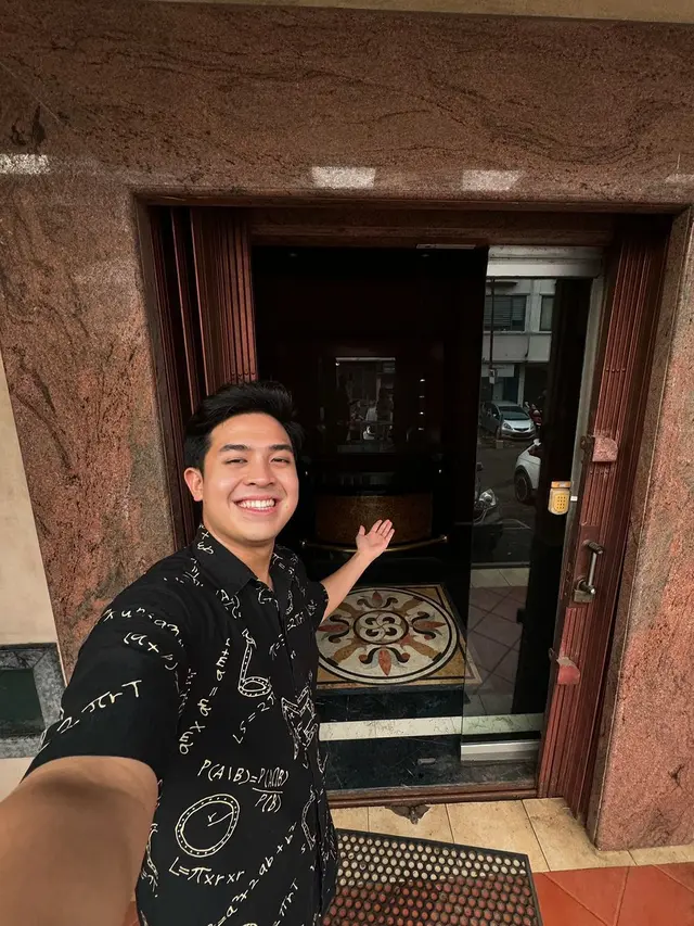 9 Potret Gedung Kantor Bimbel Jerome Polin, Jadi Impian yang Terwujud