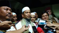 Ustaz Zulkifli Muhammad Ali selesai diperiksa di Direktorat Tindak Pidana Siber Bareskrim Polri (Liputan6.com/ Rezki Apriliya Iskandar)