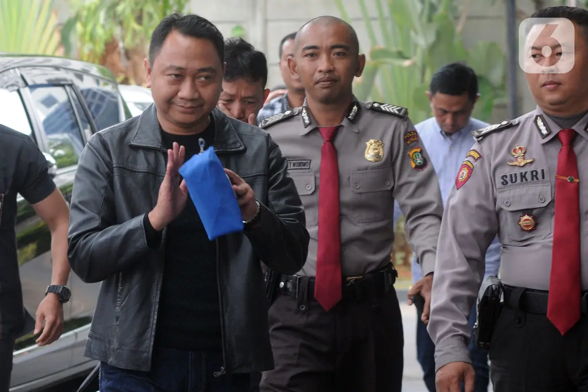 Bupati Lampung Utara Tiba di Gedung KPK