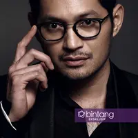 Evan Sanders pemain film Ruqyah: The Exorcism. (Fotografer: Febio Hernanto, Stylist : Indah Wulansari, Digital Imaging: Muhammad Iqbal Nurfajri/Bintang.com)