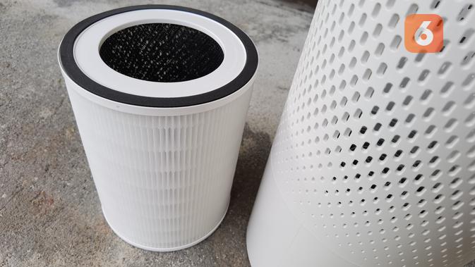 Filter di IT Smart Air Purifier S130. (Liputan6.com/ Yuslianson)