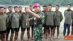Citizen6, Banyuwangi Selatan: Tujuan Latihan ini adalah untuk memelihara, meningkatkan kemampuan, keterampilan teknis dan taktis dengan sasaran tercapainya peningkatan pengetahuan dan kemampuan personel Taifib. (Pengirim: Budi Abdillah)