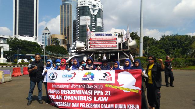 Peringati Hari Perempuan Internasional Buruh Demo Di Sekitar Patung Kuda News Liputan6 Com