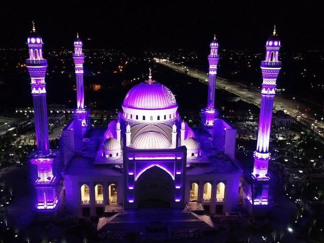 Masjid Terbesar Di Eropa Bisa Berubah Warna Saat Azan Berkumandang Lifestyle Liputan6 Com