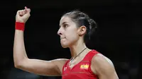 Tunggal putri Spanyol, Carolina Marin, merebut medali emas Olimpiade Rio de Janeiro 2016 seusai mengalahkan PV Sindhu, Jumat (19/6/2016). (EPA/Esteban Biba)