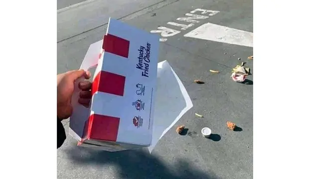 10 Momen Apes Waktu Beli Makanan Ini Bikin Ngelus Dada