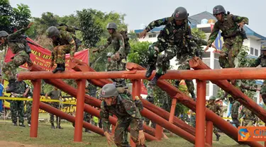 Citizen6, Cilandak: Perlombaan Halang Rintang ini diikuti 16 Batalyon dan dibuka oleh Komandan Korps Marinir Mayor Jenderal TNI (Mar) M. Alfan Baharudin. (Pengirim: Badarudin Bakri)