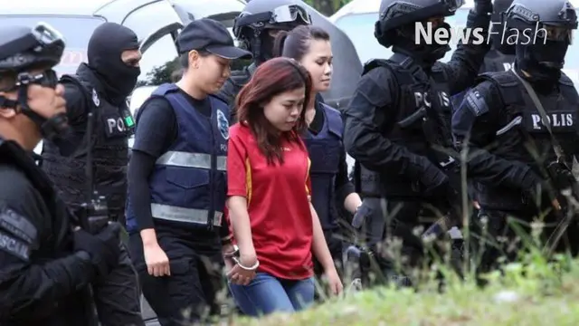 Malaysia pada Rabu mendakwa warga Indonesia bernama Siti Aisyah dan seorang warga Vietnam bernama Doan Thi Huong telah membunuh Kim Jong-nam, kakak tiri pemimpin Korea Utara Kim Jong-un.