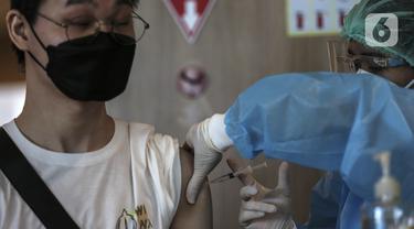 FOTO: Melihat Sentra Vaksinasi COVID-19 di Jakarta