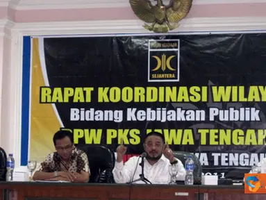 Citizen6, Semarang: Ketua BKP Dewan Pengurus Pusat (DPP) PKS, Habib Aboe Bakar Al Habsyi, memberikan arahan mengenai arti penting pencitraan kiprah tokoh-tokoh publik PKS oleh BKP. (Pengirim: Muhamad Sugiharto)