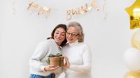 Ilustrasi ibu, mama ulang tahun, ibu dan anak perempuan. (Image by freepik)