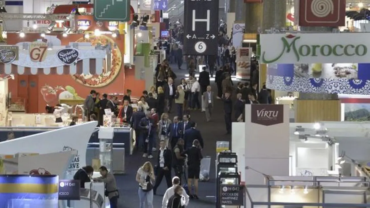 Pameran Salon International de L'alimentation (SIAL) 2016 di Paris, Perancis. 