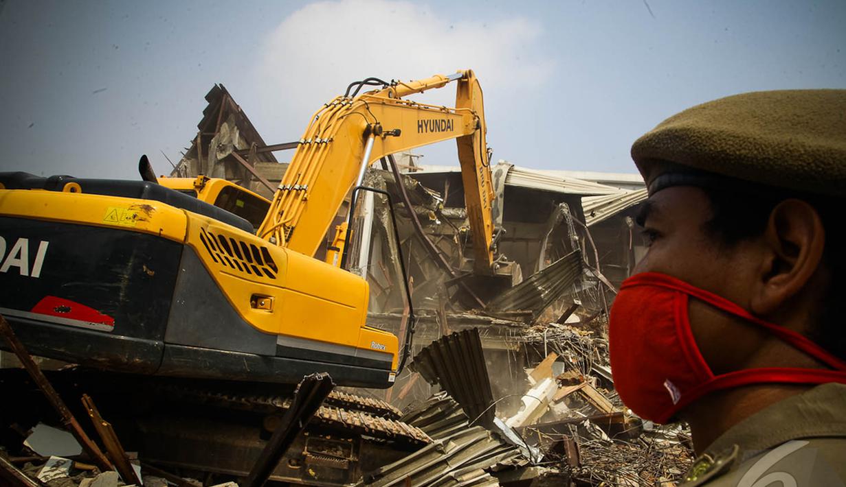 Sebanyak 59 bangunan di Jalan Fatmawati terkena imbas dari proyek MRT, Jakarta, Rabu (3/9/2014) (Liputan6.com/Faizal Fanani)