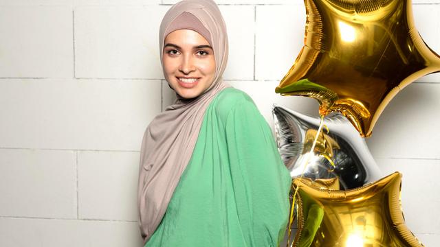 Ilustrasi ulang tahun, muslimah