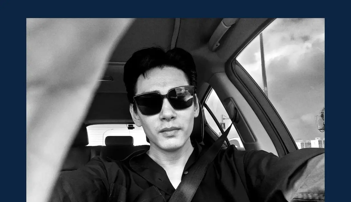 Yoo Teo menikah dengan seorang seniman yang berusia 11 tahun lebih tua darinya bernama Nikki S. Lee pada tahun 2007. (FOTO: instagram.com/teoyoo/)