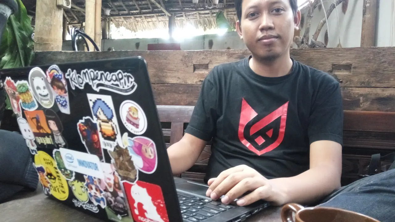 UB Pembuat Game Tiang Listrik