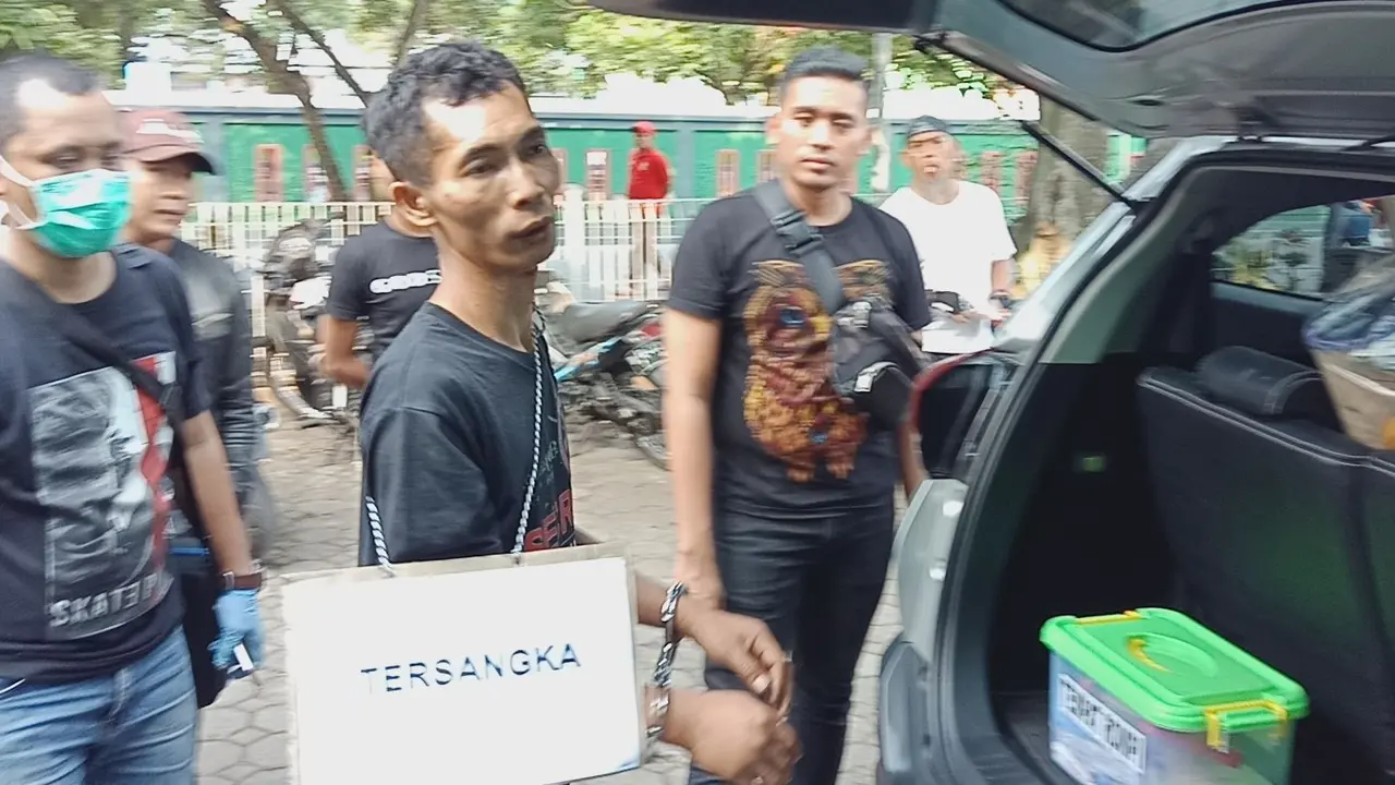 Pelaku mutilasi