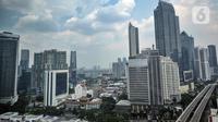 Pemandangan gedung perkantoran dan pusat perbelanjaan di Jakarta, Selasa (5/4/2022). Bank Dunia menurunkan proyeksi pertumbuhan ekonomi Indonesia pada tahun 2022 menjadi 5,1 persen pada April 2022, dari perkiraan sebelumnya 5,2 persen pada Oktober 2021. (merdeka.com/Iqbal S. Nugroho)